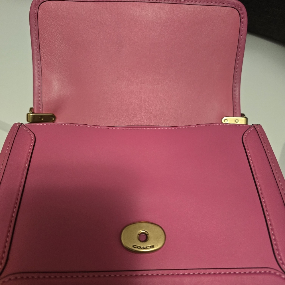 Coach Hero Bag - Picture 16 of 16